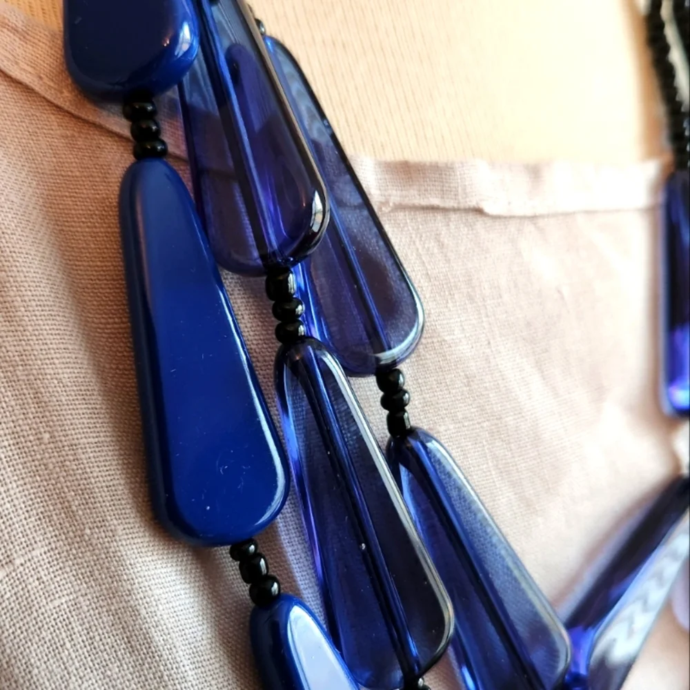 Deep Blue Multi-Strand Resin Statement Necklace ๐ - Picture 5 of 16